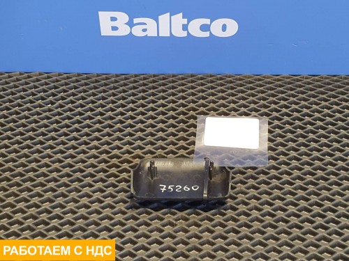 Накладка петли капота