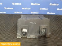 Крышка ящика АКБ