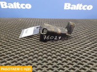 Кронштейн фары левый