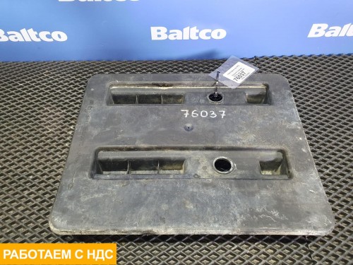 Накладка на АКБ