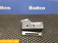 Кронштейн бампера правый