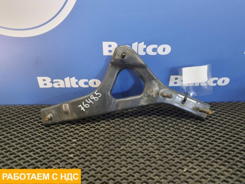 Кронштейн трубки бачка сцепления