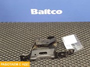 Замок капота