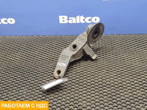 Кронштейн торсиона кабины правый