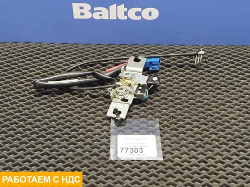 Замок бардачка